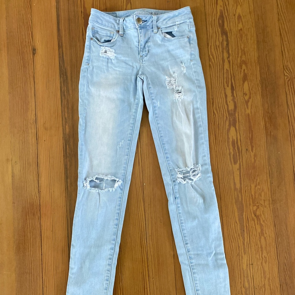 American Eagle Light Wash Ripped Jeans
